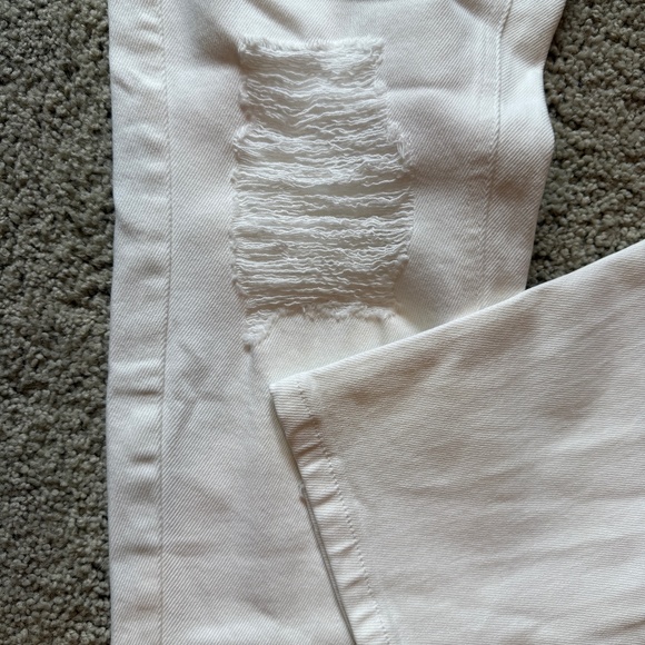 NWOT Ran Can Distressed Jeans - Picture 3 of 9